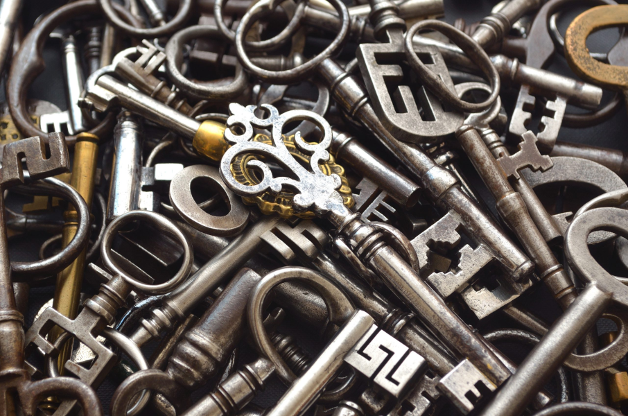 ManyKeys /images/key-pile-small.png